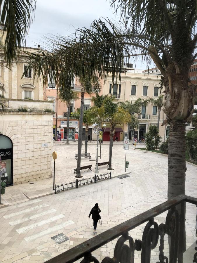 Palazzo Sul Corso-Charming Appartaments Бриндизи Екстериор снимка