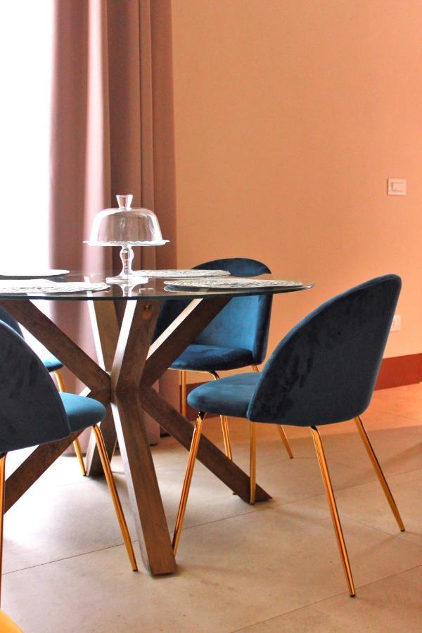 Palazzo Sul Corso-Charming Appartaments Бриндизи Екстериор снимка