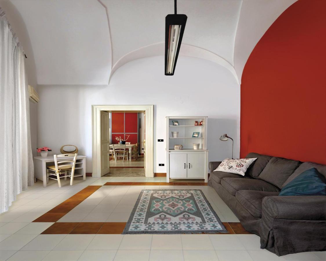 Palazzo Sul Corso-Charming Appartaments Бриндизи Екстериор снимка